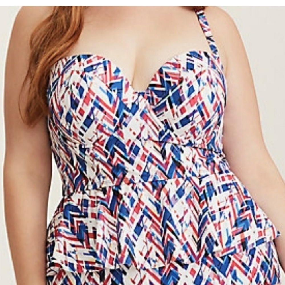 Torrid Underwire Peplum Push-Up Midkini Tankini NWT 4 White Blue Patterned